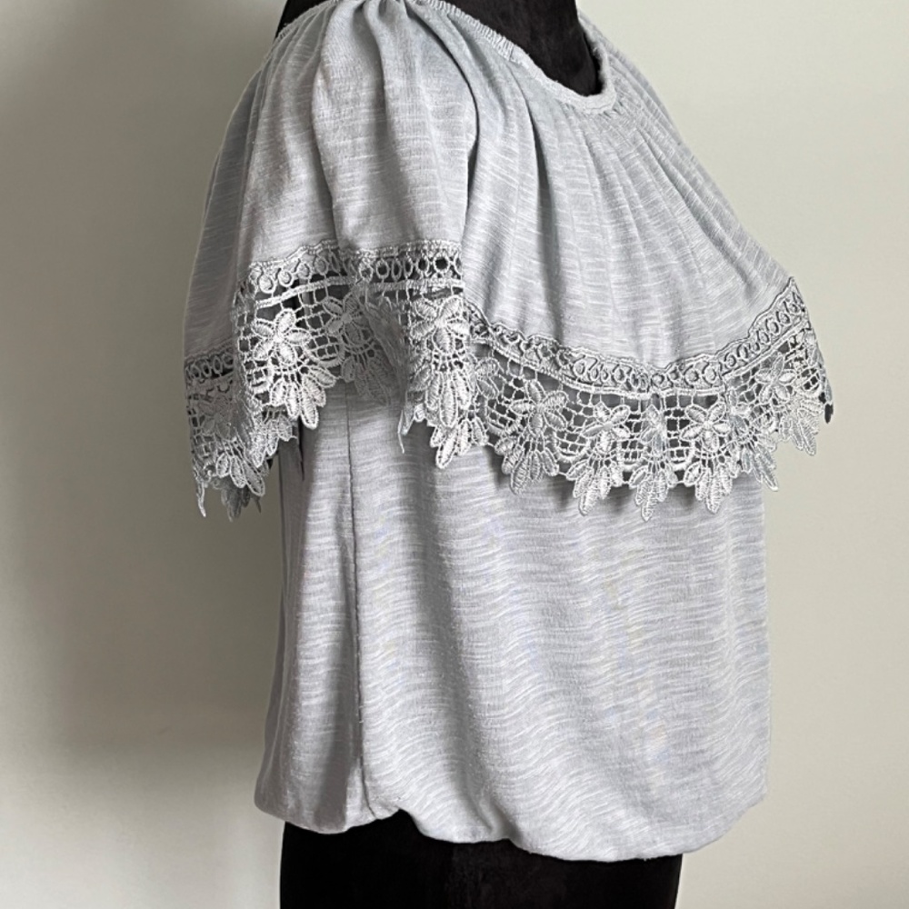 Paper & Tee Off Shoulder Ruffle top M - Picture 2 of 8
